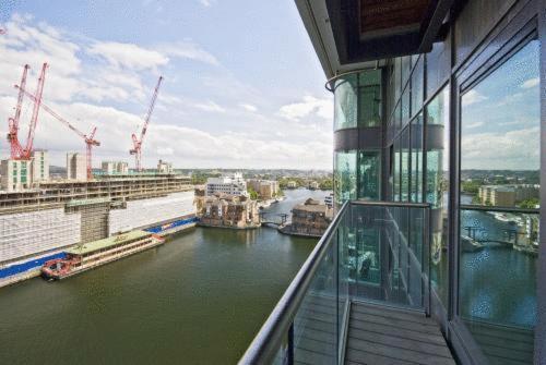 Dockside Serviced Apartments Londres Habitación foto